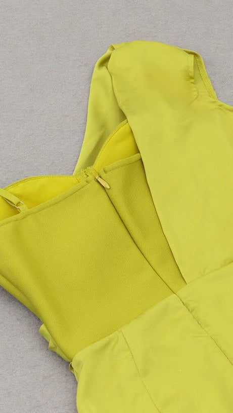 ONE SHOULDER RUCHED MIDI DRESS IN GREEN