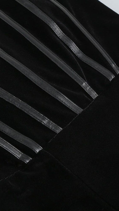 MINIABITO CON CORSETTO DI PIUME NERO