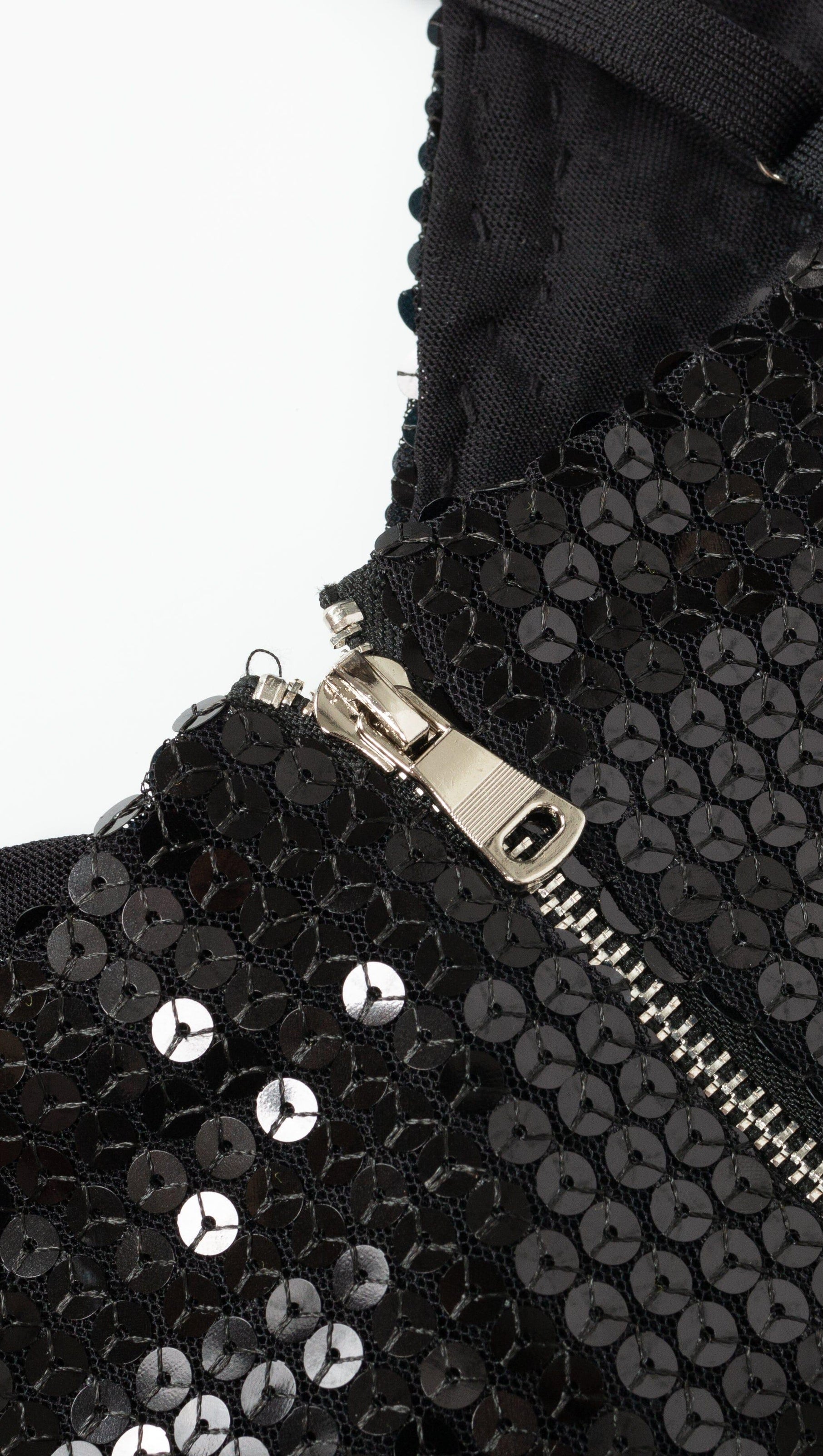 Maxikleid mit Pailletten und Kristallen und V-Ausschnitt in Schwarz