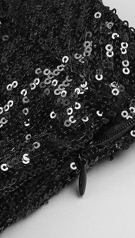 GLÄNZENDES TRÄGERLOSES TOP MIT PAILLETTEN UND GESPLITTETEN RÖCKEN