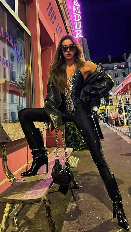 Neckholder-Overall mit Kristallen und Rückenfrei in Schwarz