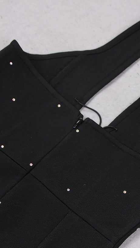 Neckholder-Overall mit Kristallen und Rückenfrei in Schwarz