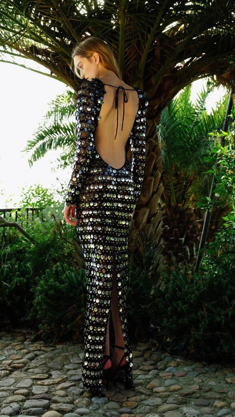 SEQUIN LONG SLEEVE MAXI DRESS IN BLACK