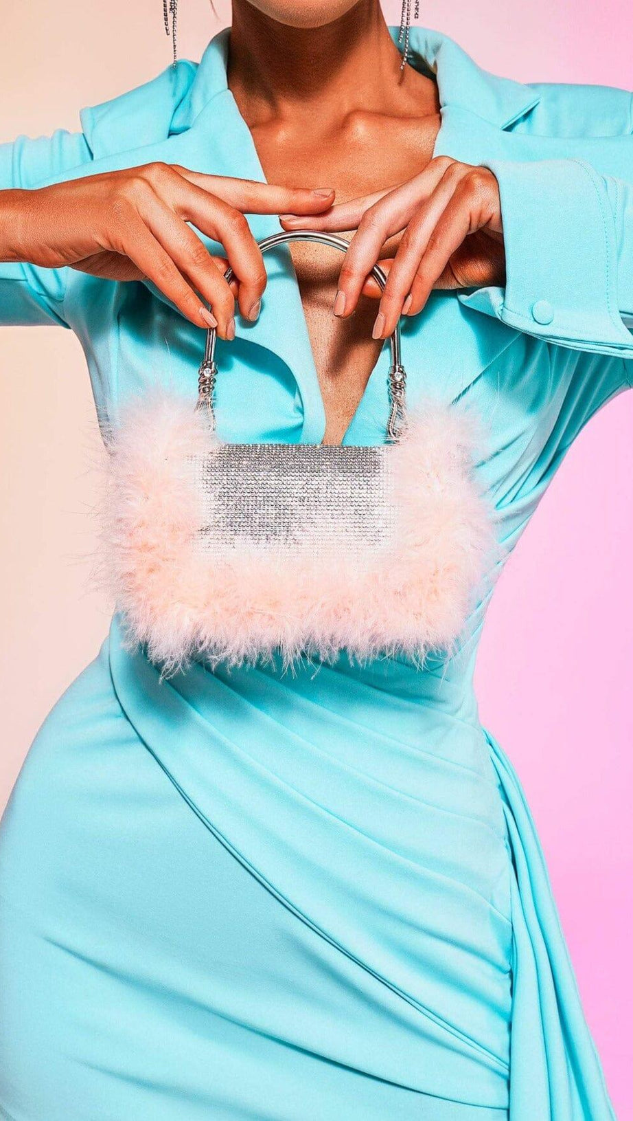 KERIN FEATHER POUCH - PINK