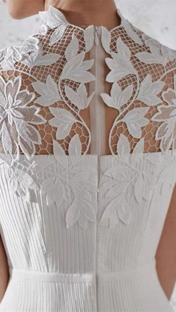 Maxikleid mit Blumenstickerei in Weiß