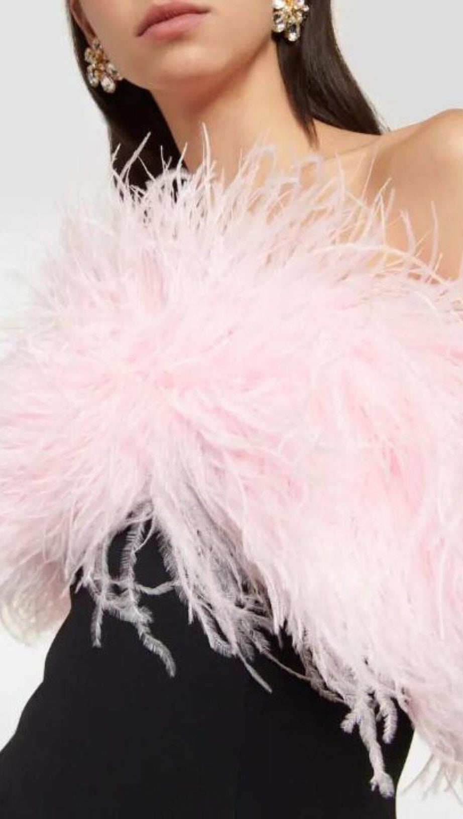 MINI ABITO CON BENDAGGIO, PIUME E CRISTALLI IN NERO