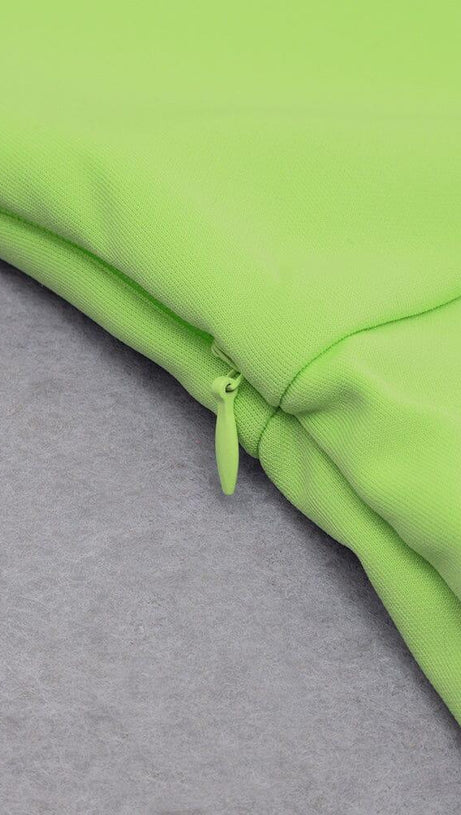 ONE SHOULDER BELT MIDI DRESS IN GREEN