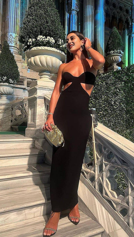 BUSTIER NECKLINE CUT OUT BANDAGE DRESS IN BLACK