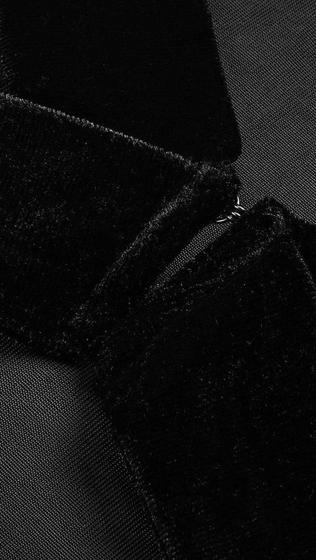 BACKLESS CUT-OUT DETAILED VELVET MIDI DRESS