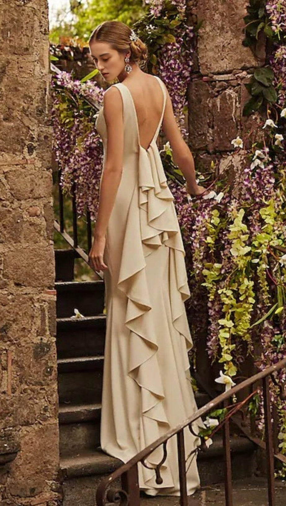 LAMINATED RUFFLE SLEEVELESS DRESS IN WHITE