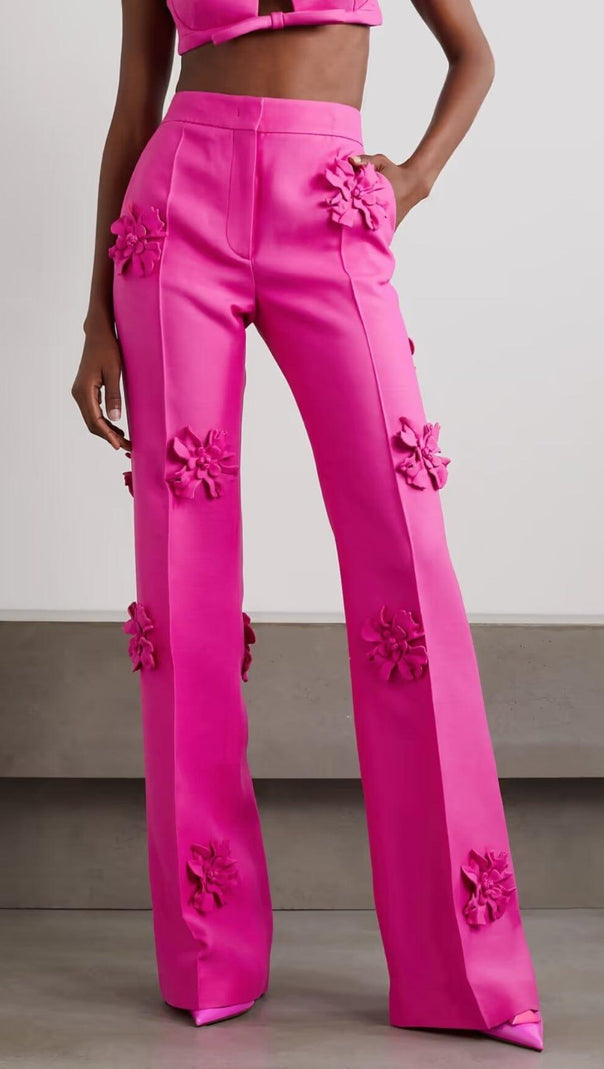 AIIZIE STEREO FLOWER MID-RISE JEANS IN PINK - product image