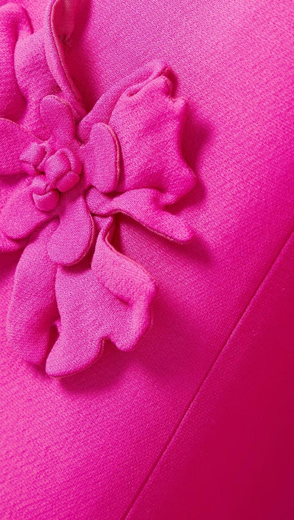 AIIZIE STEREO FLOWER MID-RISE JEANS IN PINK - product image