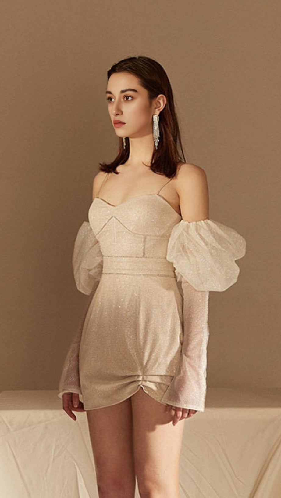 STRAPLESS BUBBLE SLEEVE DRESS IN BEIGE