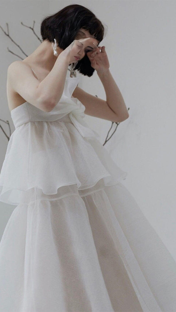 AIIZIE SUSPENDER BOW STRAPLESS SEERSUCKER DRESS IN WHITE - product image