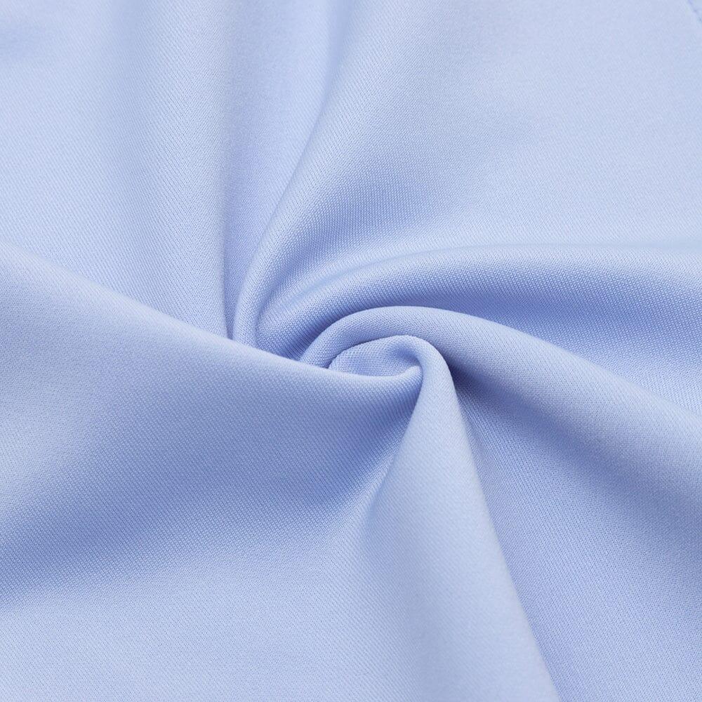 ABITO AZZURRO CHIARO CON SCOLLO QUADRATO, MANICHE A SBUFFO E SPACCO LATERALE ALTO