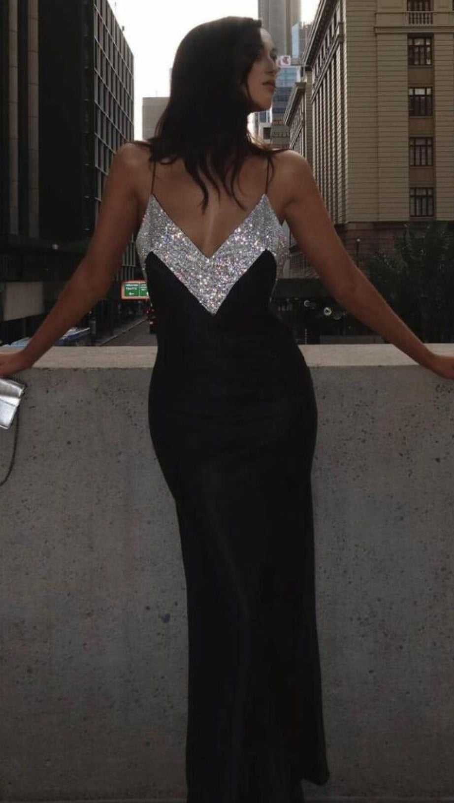 BLACK V-NECK RHINESTONE DECORATIVE SUSPENDER DRESS