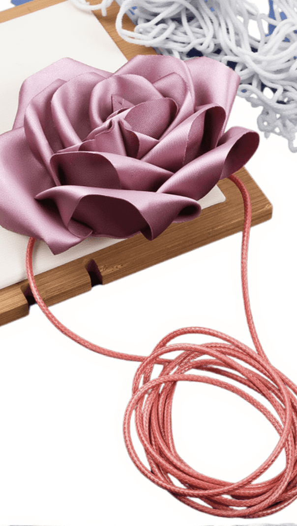 AIIZIE JOVANA FLOWER CHOKER - product image