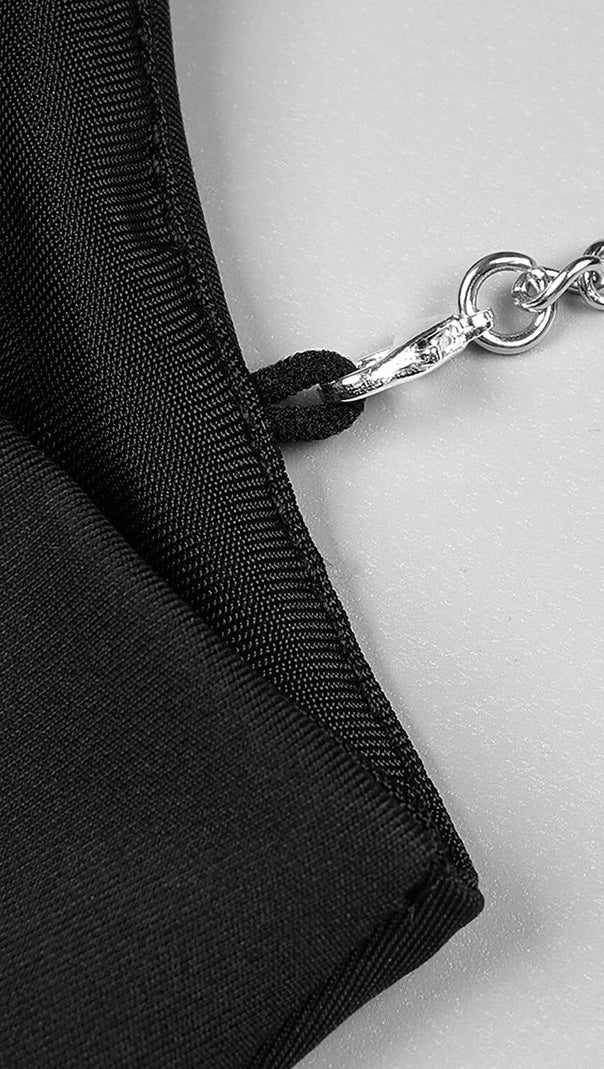LANGÄRMELIGES RÜCKENFREIES MEERJUNGFRAUEN-MAXIKLEID MIT AUSSCHNITT IN SCHWARZ