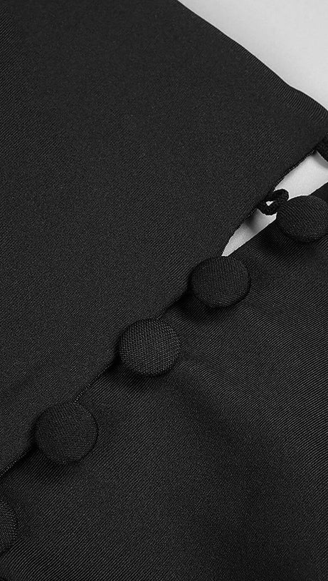 LONG SLEEVE CUT OUT BACKLESS MERMAID MAXI DRESS IN BLACK