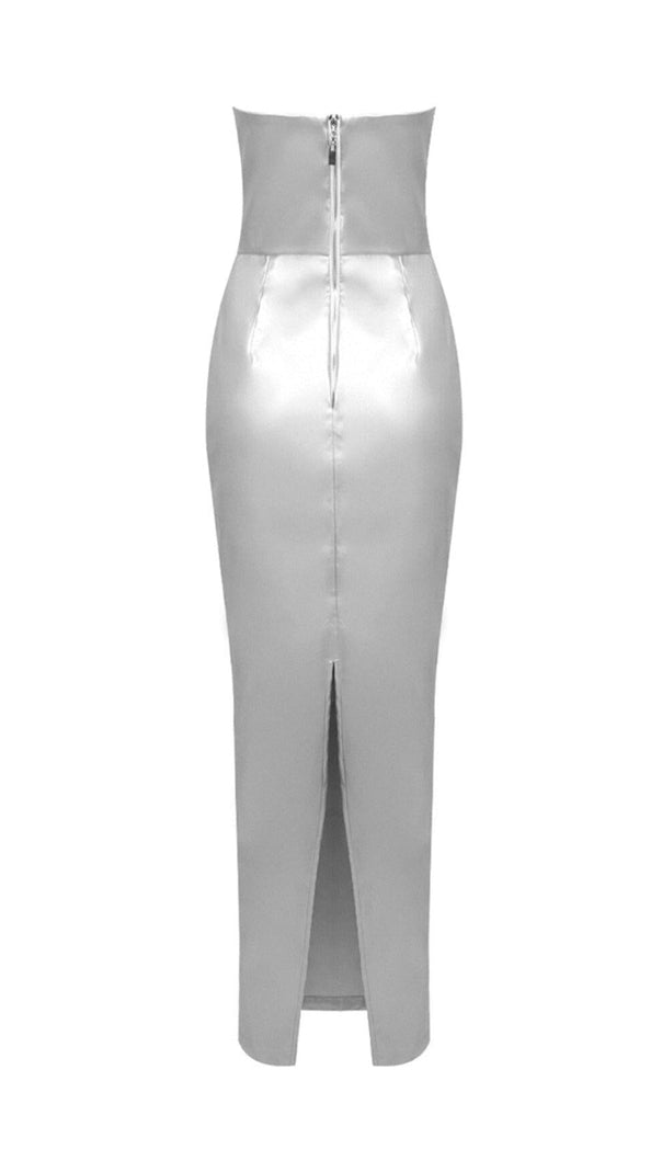 TRÄGERLOSES MAXIKLEID AUS KUNSTLEDER IN SILBER