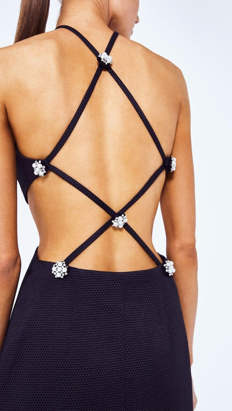 BUTTON BACKLESS HALTE MINI BANDGE DRESS IN BLACK