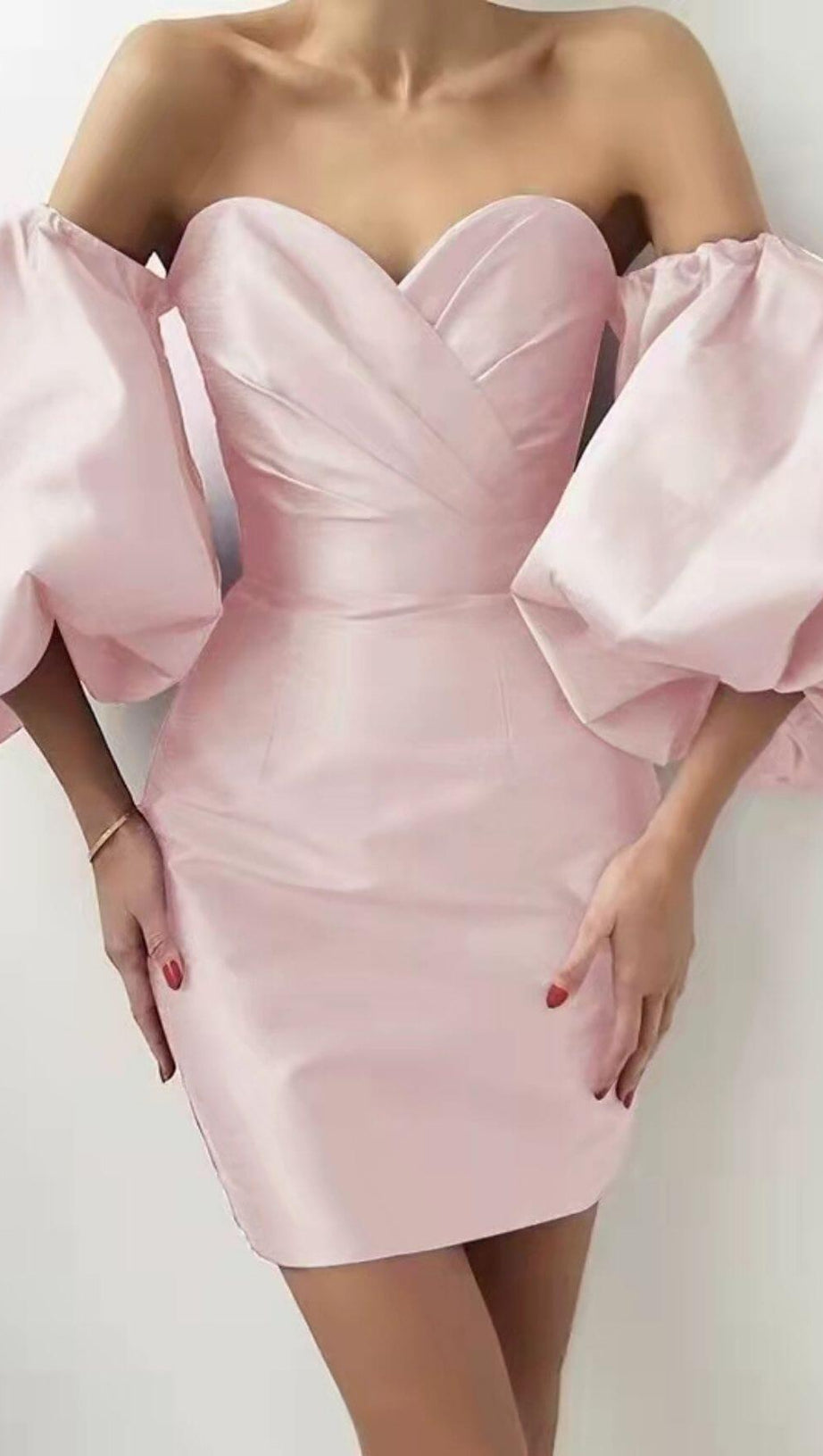 MINI ABITO IN RASO CON MANICHE A SBUFFO ROSA