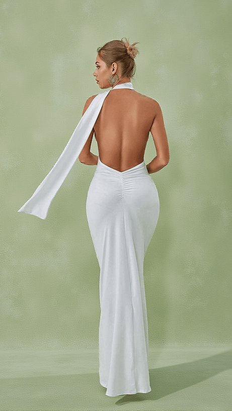 Toula – Rückenfreies Maxikleid in Weiß