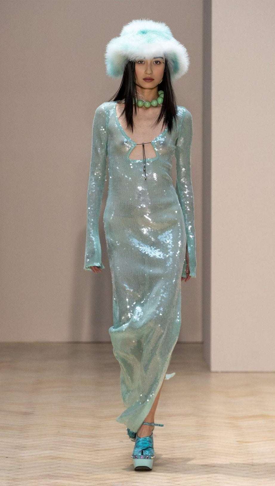 ABITO LUNGO ETTELE IN MENTA CHIARA