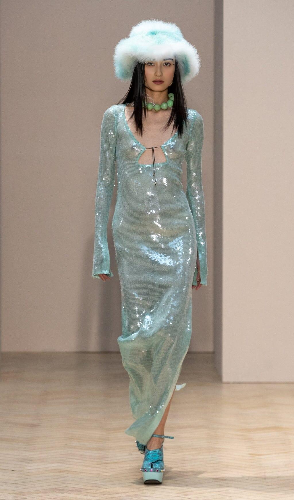 ABITO LUNGO ETTELE IN MENTA CHIARA