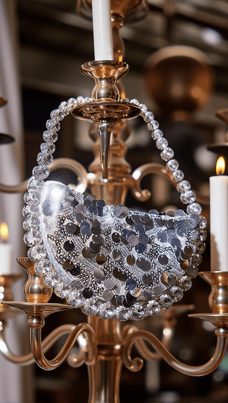 SOFIA RHINESTONE SEQUIN CLUTCH IN SILVER