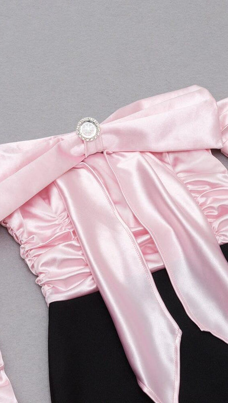 SPLICING ONE LINE SHOULDER LARGE BOW DRESS IN BLACK AND PINK