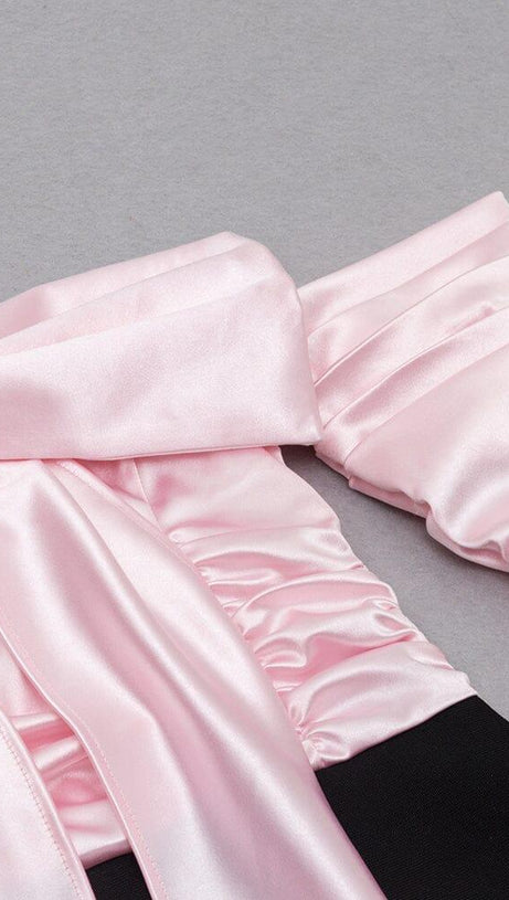 SPLICING ONE LINE SHOULDER LARGE BOW DRESS IN BLACK AND PINK