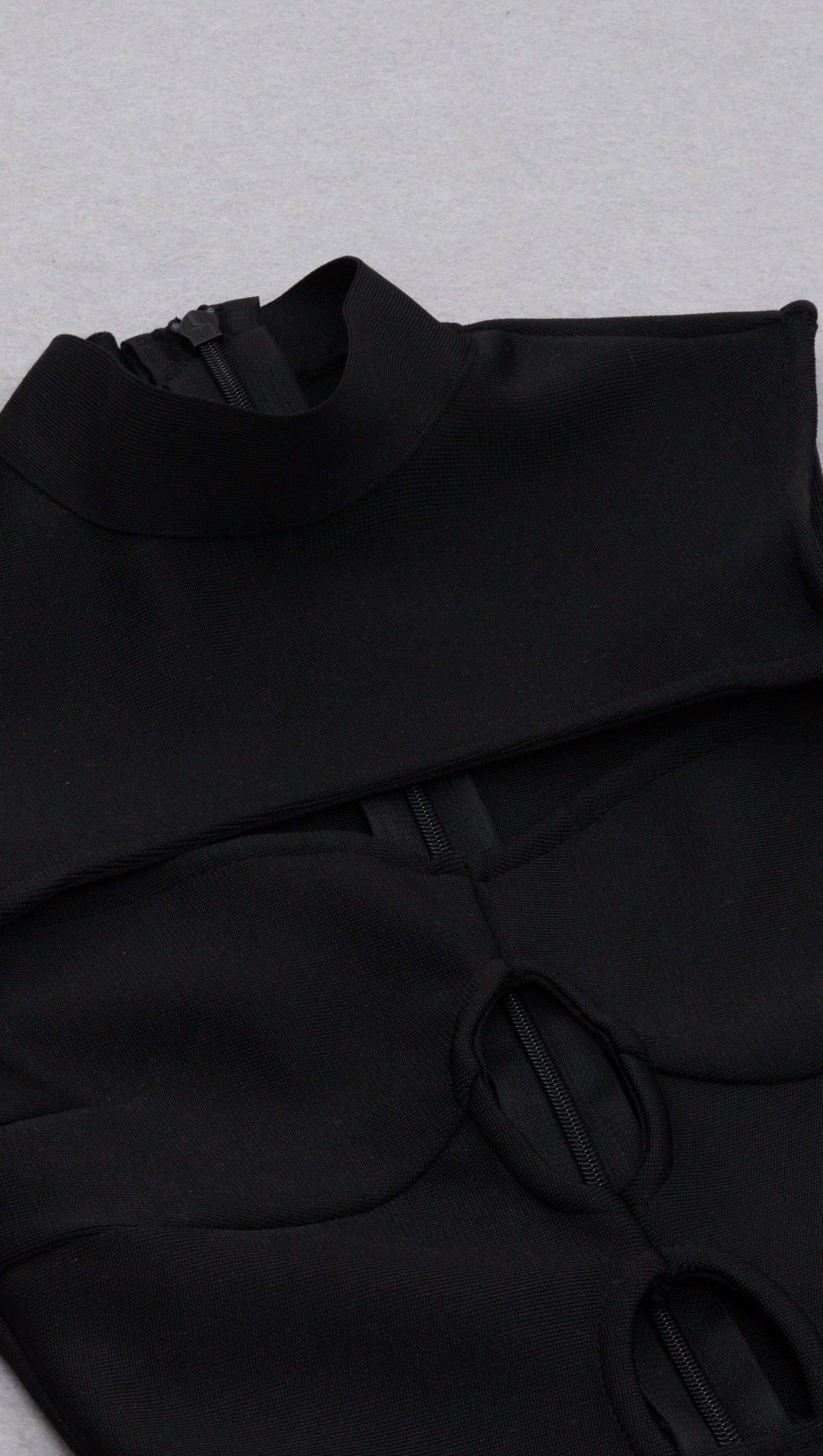 SLEEVELESS HOLLOWED OUT FRINGE DRESS IN BLACK