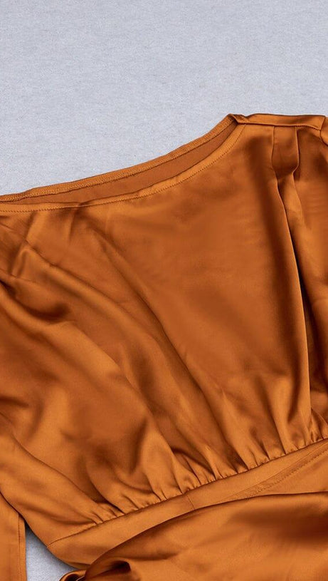 IRREGULAR RUFFLED BUTTOCK WRAP DRESS IN CARAMEL