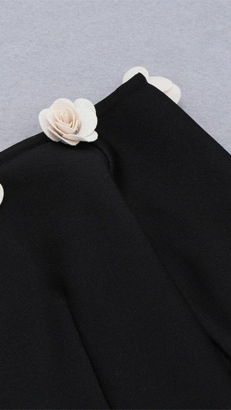 ONE-LINE SHOULDER FLORAL BANDAGE WRAP HIP DRESS IN BLACK