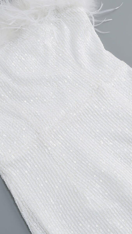 OSTRICH HAIR DECORATIVE BANDEAU MAXIC DRESS IN WHITE