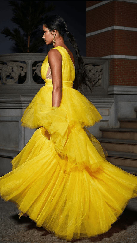 ABITO LUNGO IN TULLE MONOSPALLA ESSIE