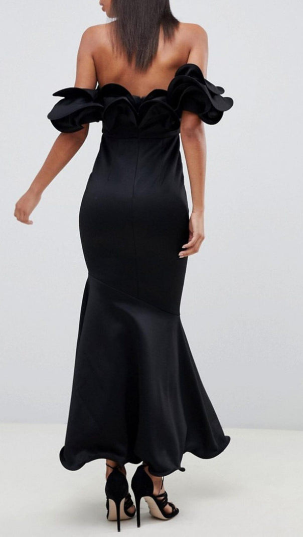 AIIZIE THREE-DIMENSIONAL CURLY BANDEAU DRESS IN BLACK - product image