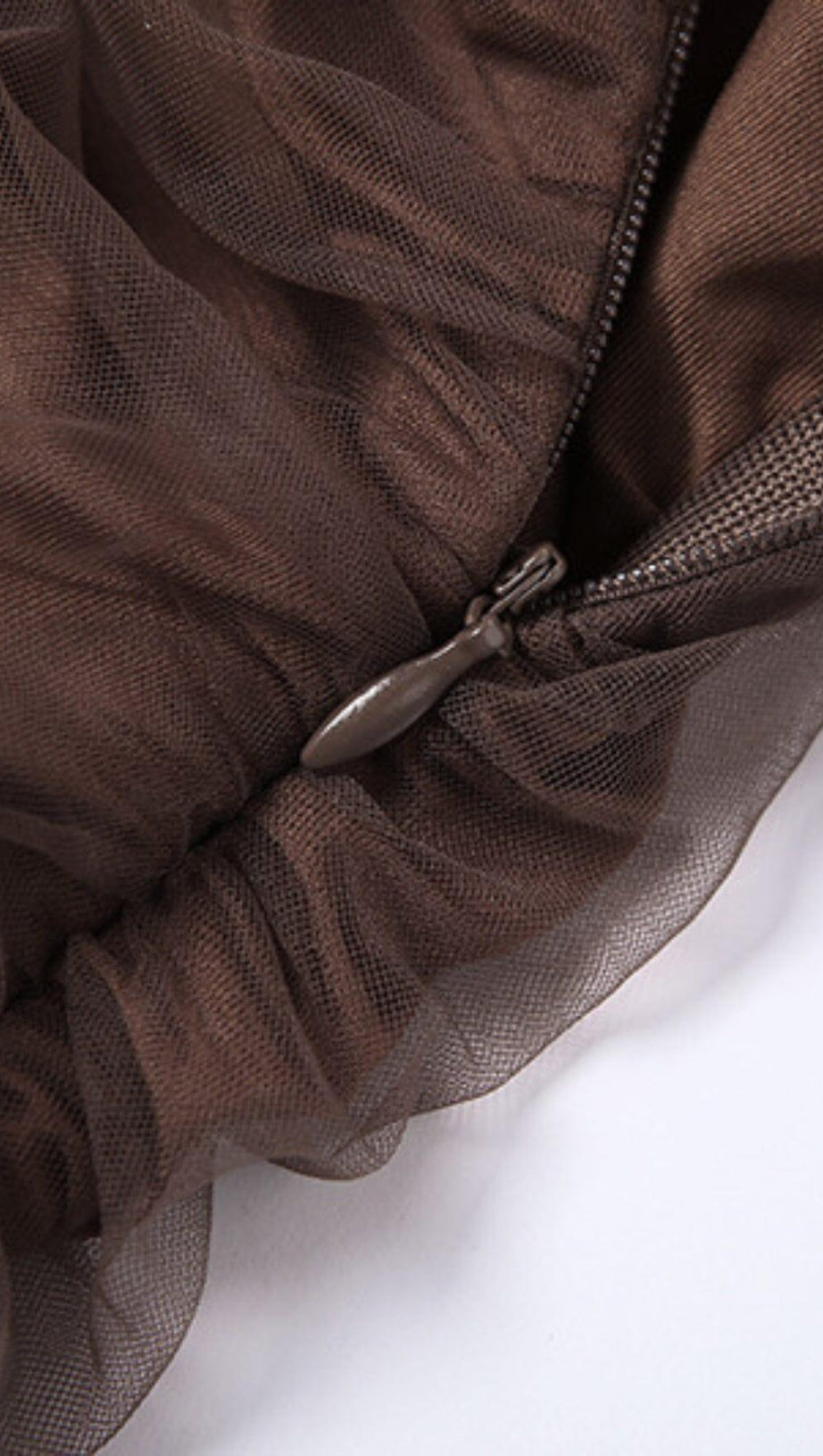 MESH TWISTED DRESS IN BROWN