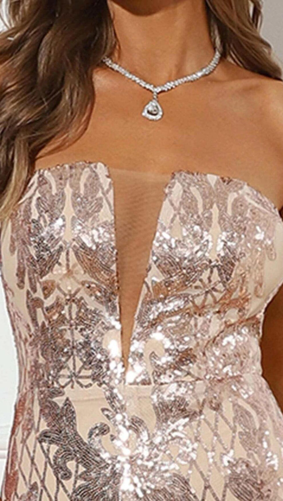 SEQUIN SLIT STRAPLESS DRESS IN GOLD