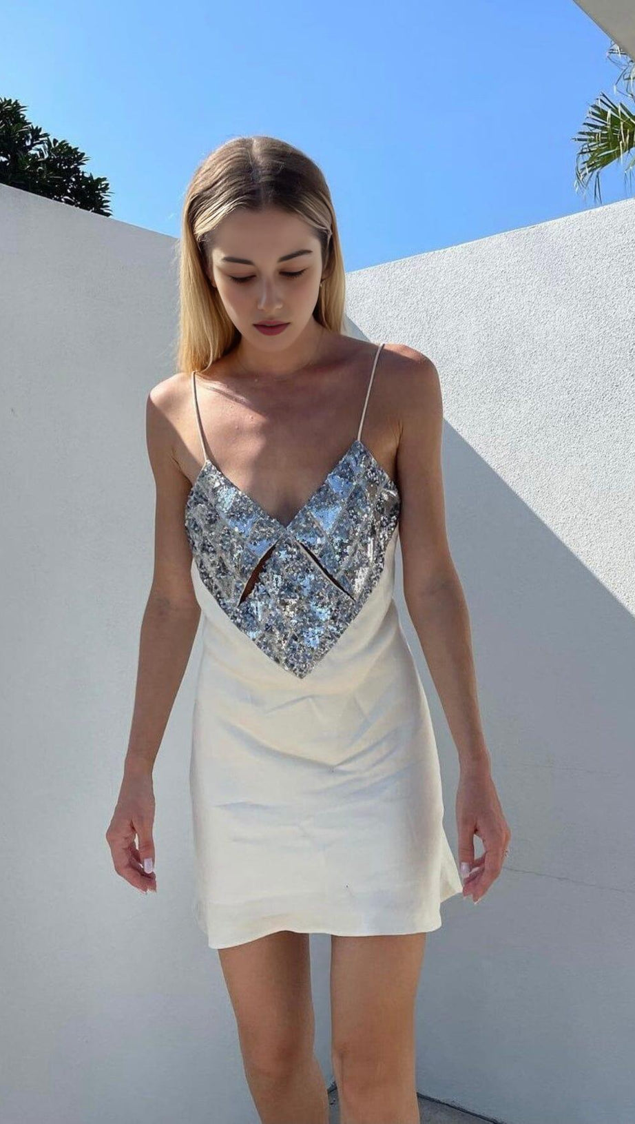 SPLICED SEQUIN BACKLESS DRESS IN WHITE