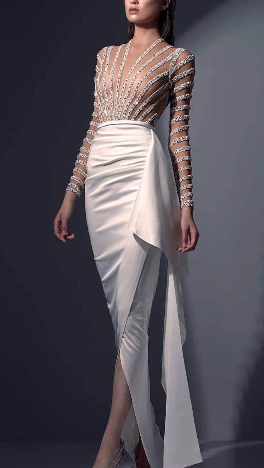 DIAMOND PERSPECTIVE IRREGULAR HEMLINE DRESS IN WHITE