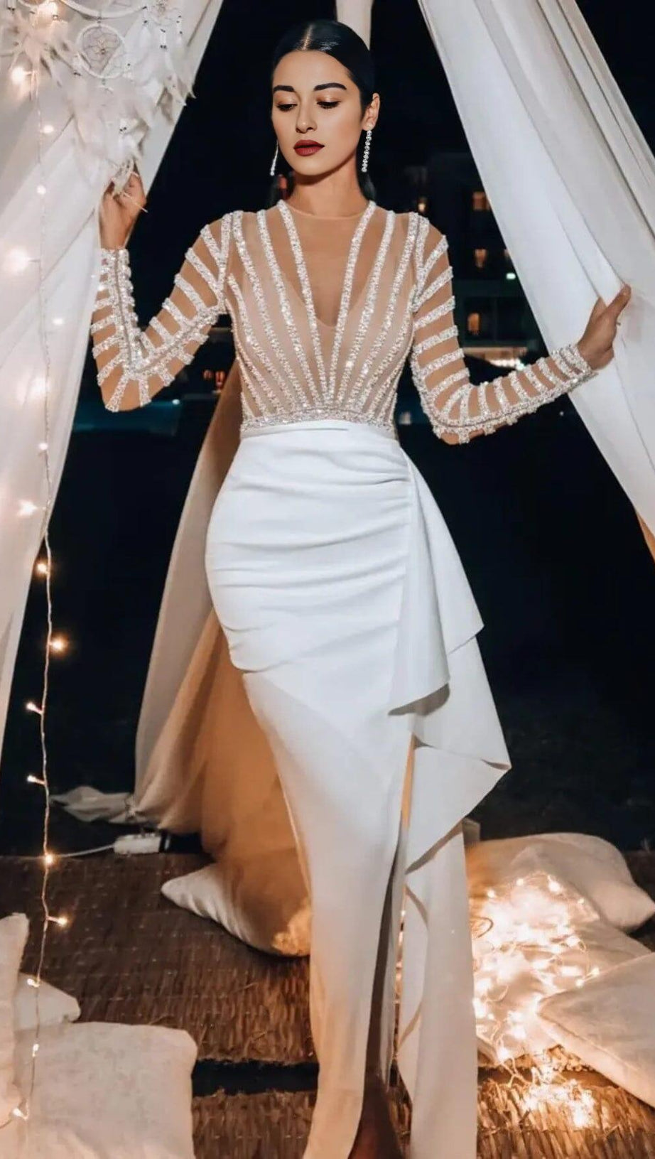 DIAMOND PERSPECTIVE IRREGULAR HEMLINE DRESS IN WHITE