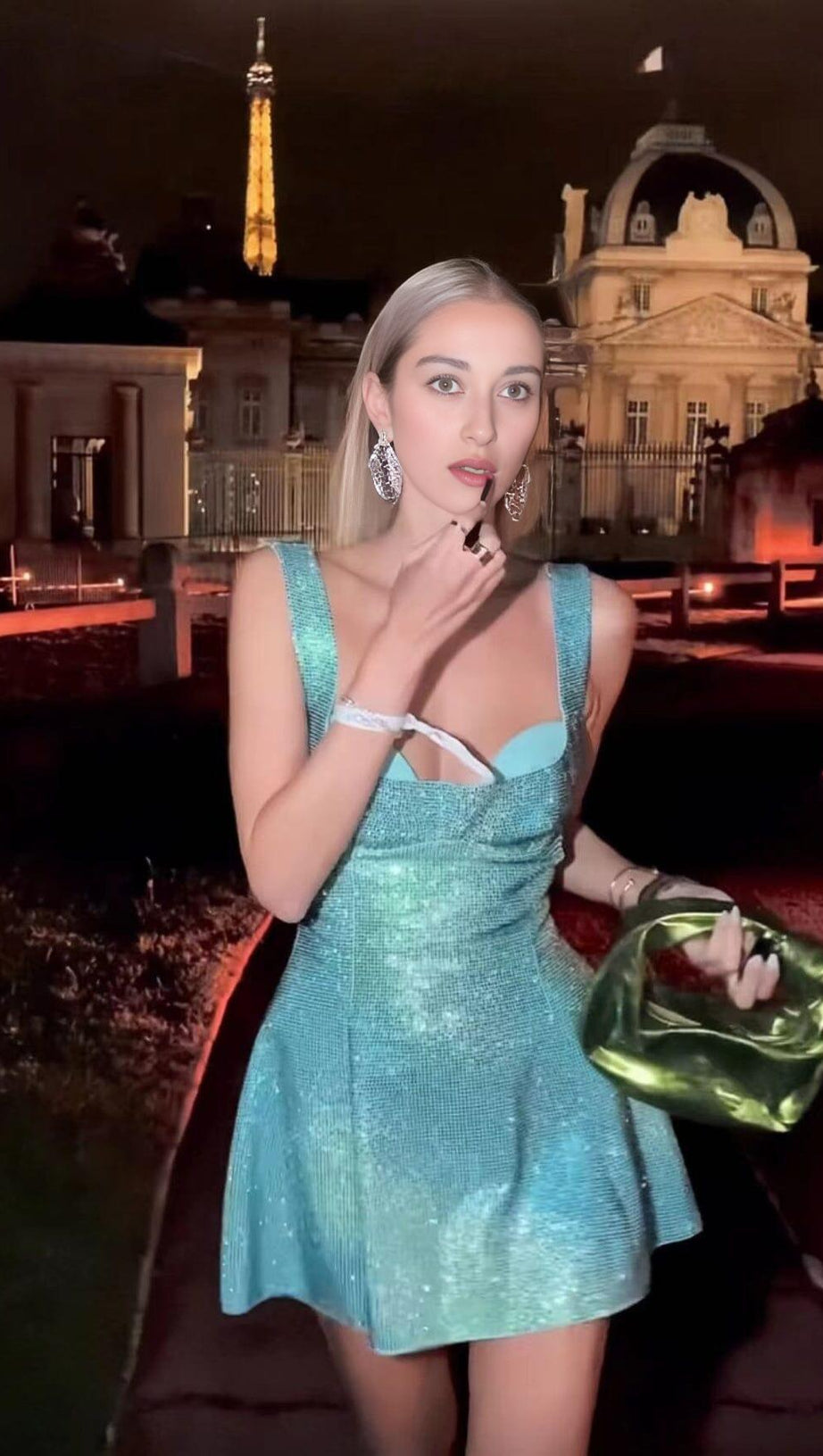 MINI ABITO CON SCHIENA SENZA SPALLINE E PAILLETTES VERDE