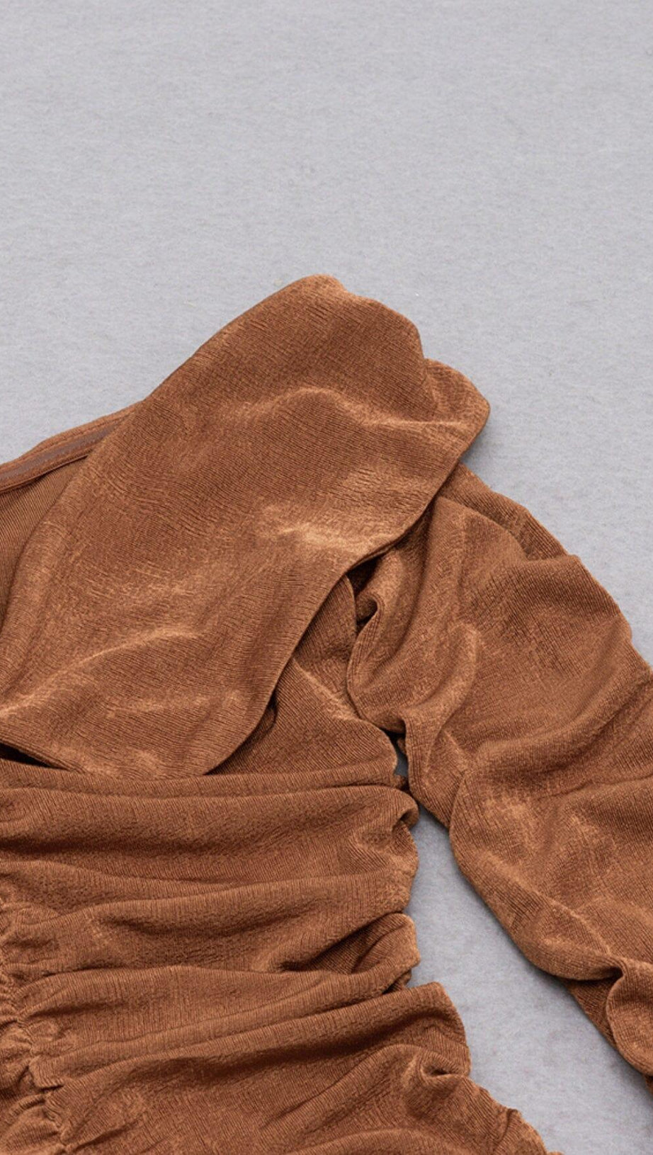 BROWN OFF-THE-SHOULDER PLEATED LONG-SLEEVED MIDI DRESS