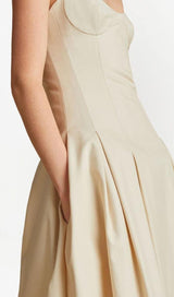 WAIST-TIGHTENING MAXI DRESS IN BEIGE