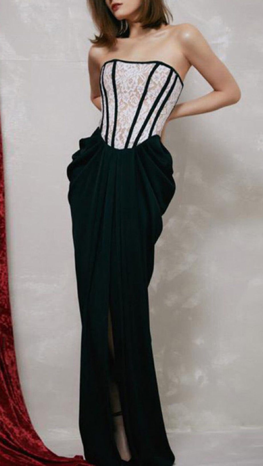  BANDEAU LACE STITCHED DRESS IN BLACK