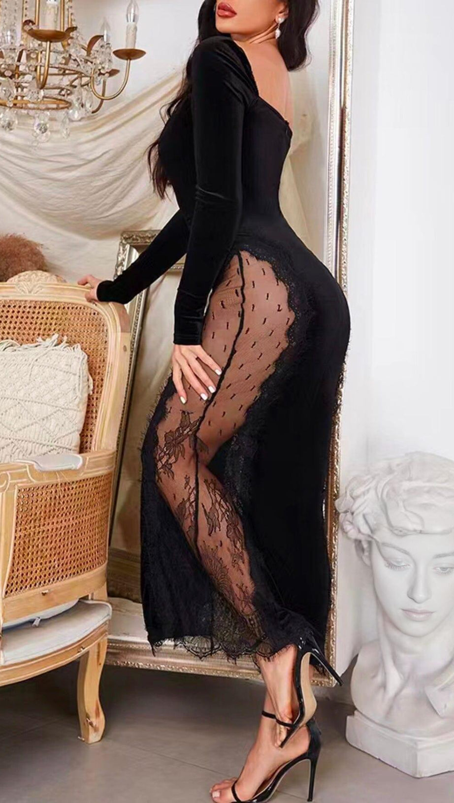 BURGUNDY SQUARE-NECK LACE STITCHED BAG BUTTOCK VELVET MAXI DRESS