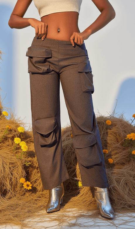 Pantaloni cargo decorati con tasche Leica