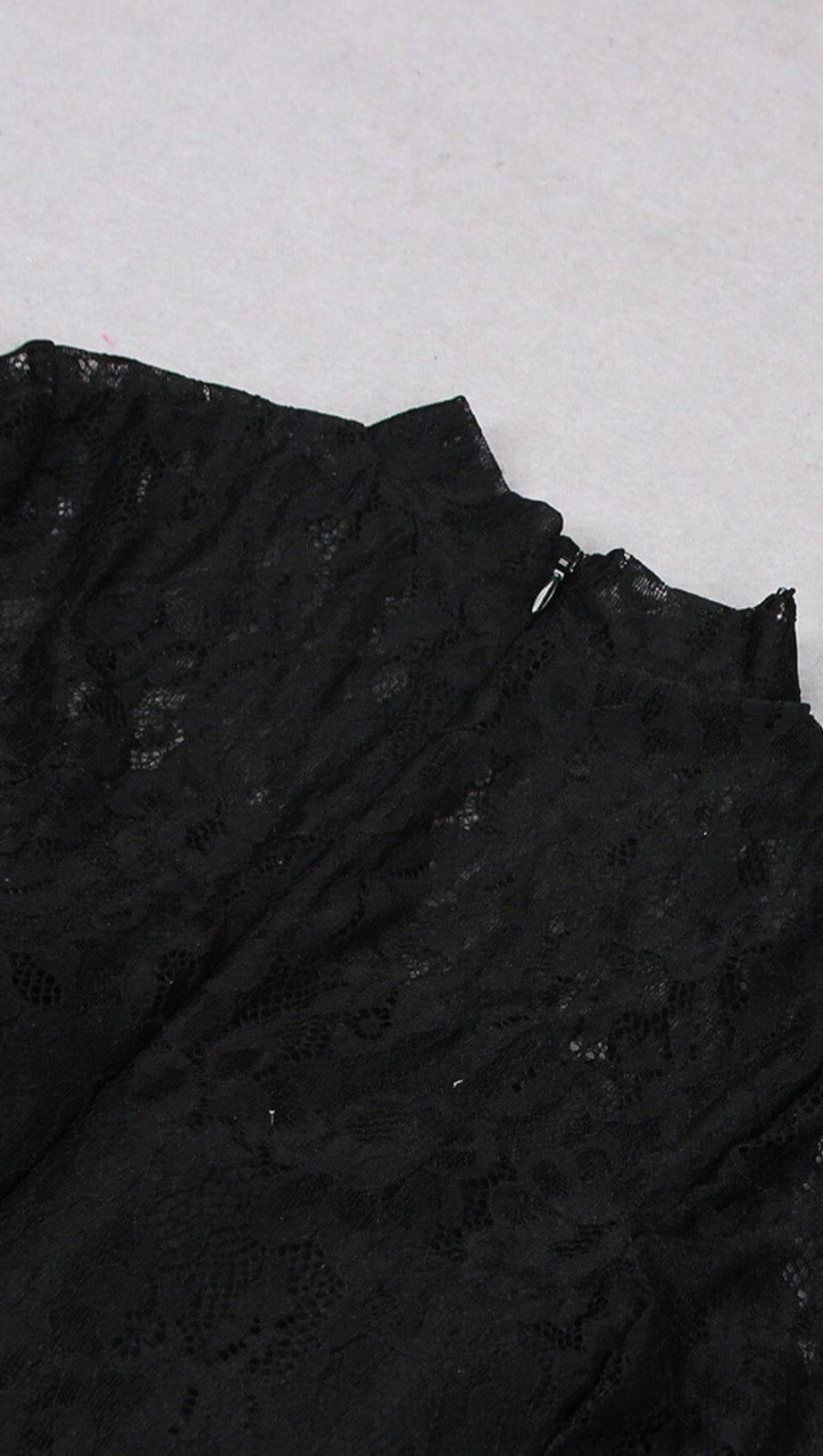 SPLICED LACE FEATHER SLIT DRESS IN BLACK AND RED